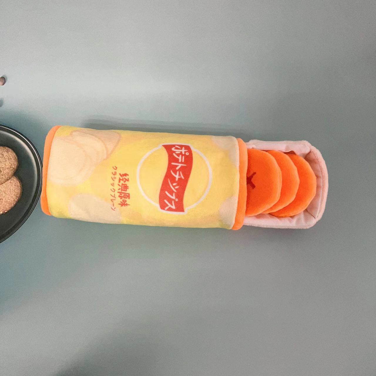 Pet potato chips, food toys, cat and dog toys, pet sniffing snacks, plush potato chips, bite and grind resistant pet supplies, puppies